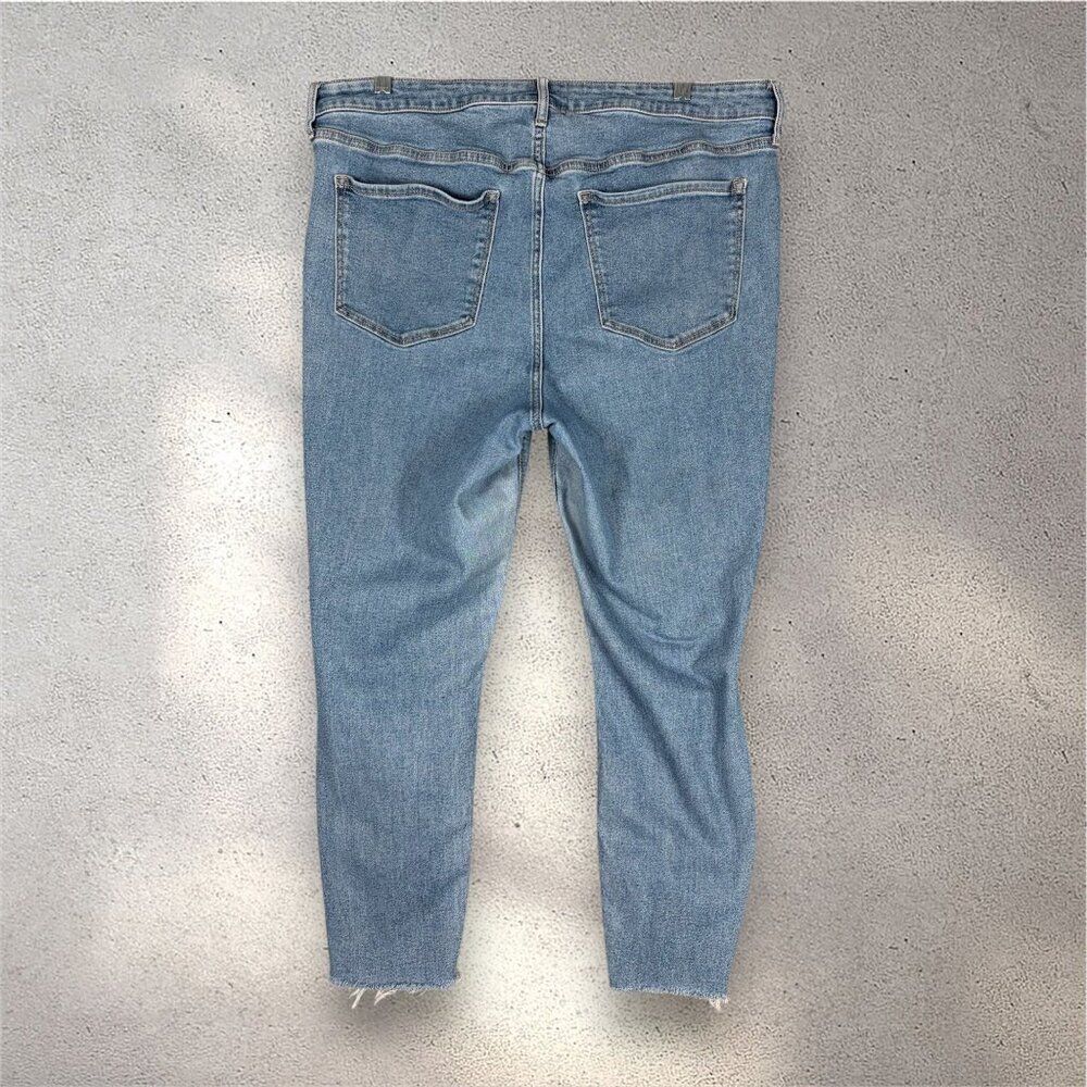 Old Navy Rockstar Super Skinny Jeans Women’s 18 Blue High Rise Distressed Y2K - Picture 2 of 7